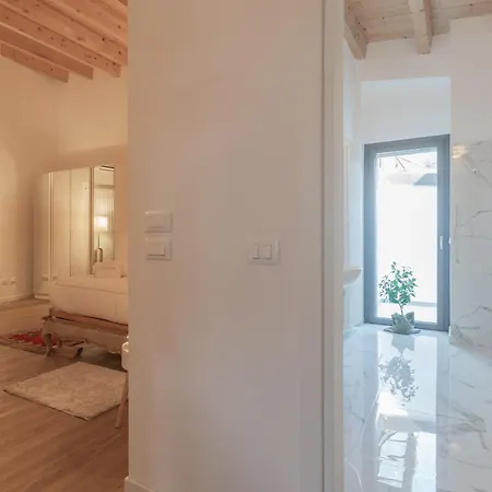 Luxury In Cardinal Ciceri By Rent San Fermo della Battaglia